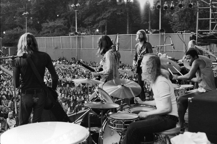 This may be a shot from Boston Common 1971... Thoughts anyone?